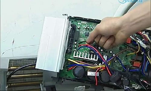 尉犁美的空调电话是多少